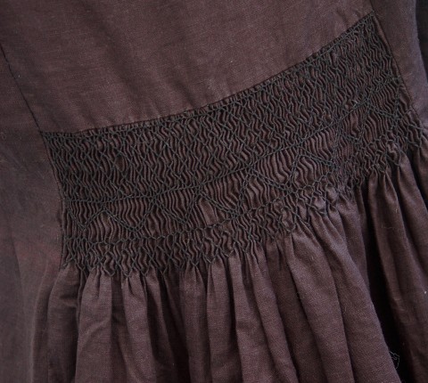 smocking-detail